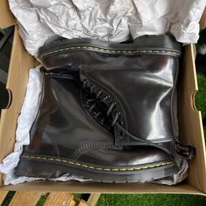 1460 Arcadia Lace Up Dr. Martens Cherry Red Rub Offs Men’s 9 Women’s 10 Boot